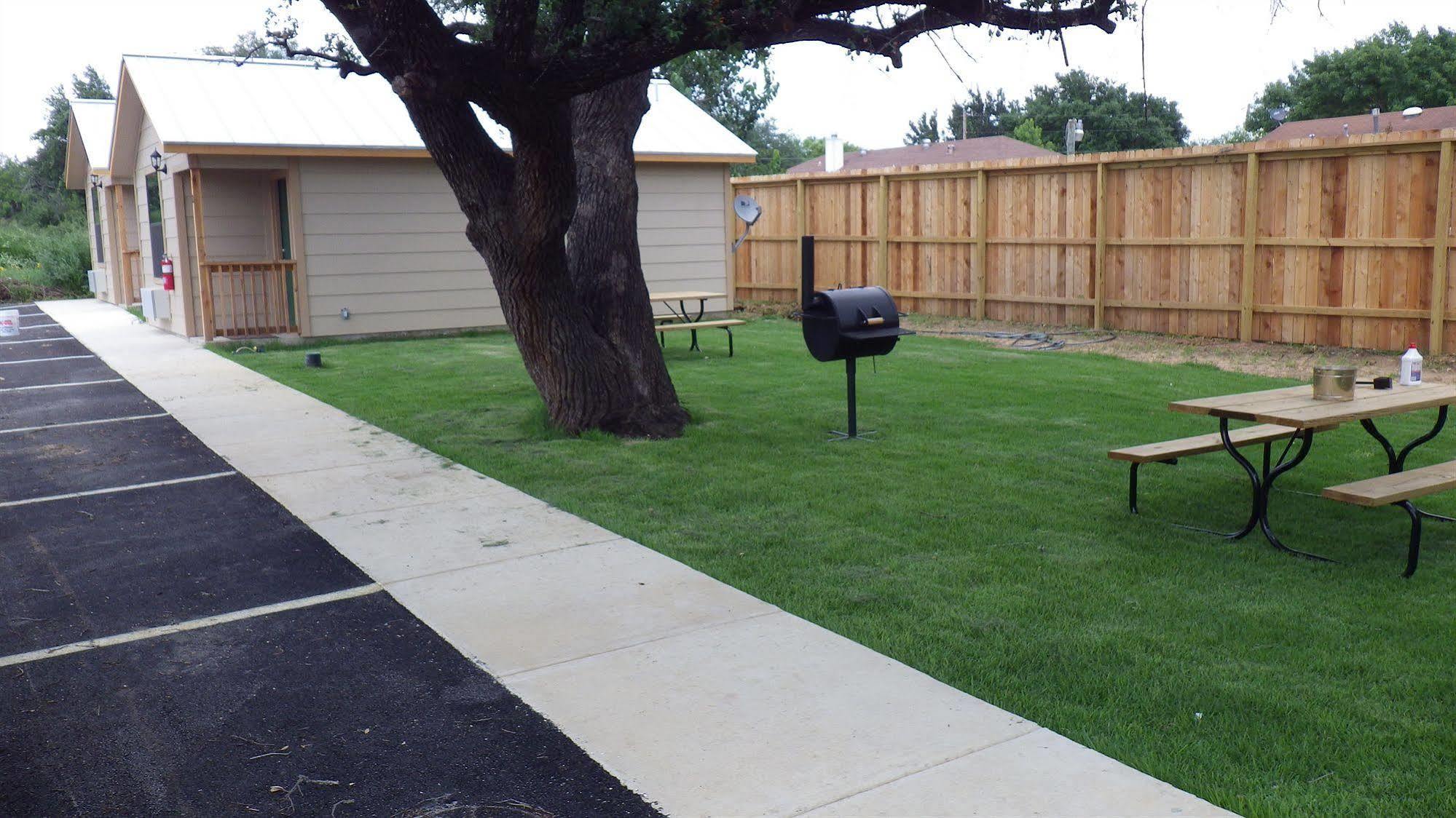 Brush Country Lodge Pleasanton Εξωτερικό φωτογραφία